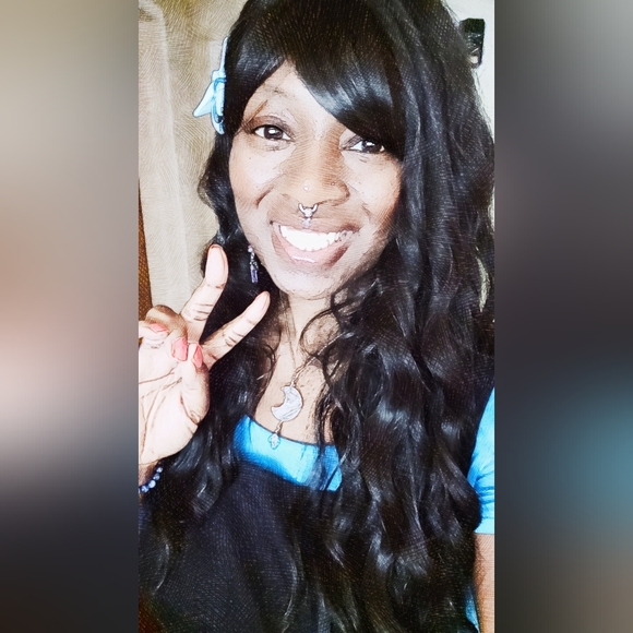 Meet your Posher, Tiffany - Picture 6 of 12